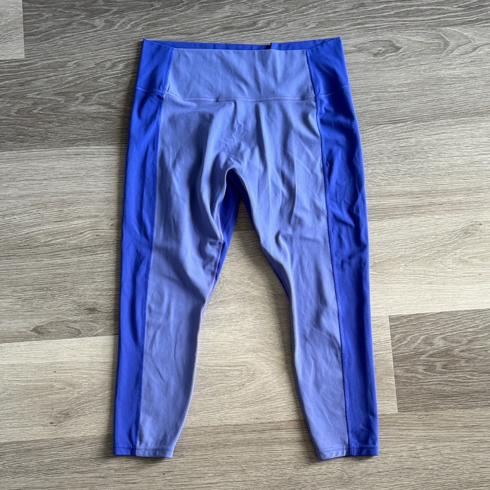 Athleta Transcend Color Block 7/8 Tight Leggings